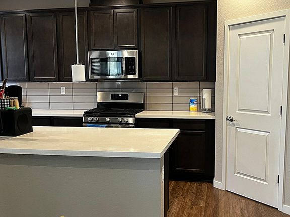 3rd image of 795 Palomino Dr