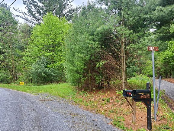 2nd image of 17 Longhorn Rd