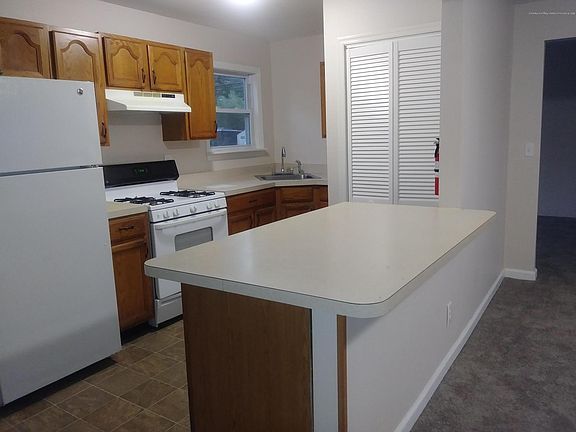 3rd image of 639 McKinley Ave