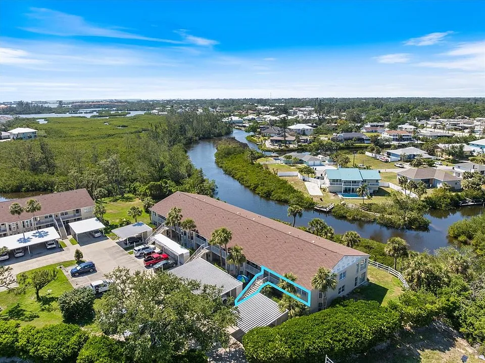 841 Waterside Dr #206