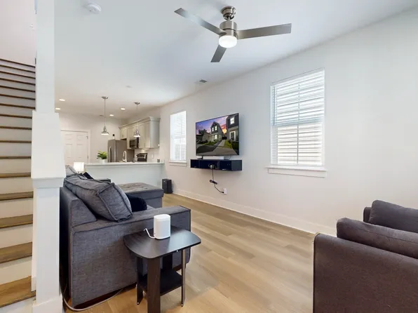 2045 Arbutus Ave, North Charleston, SC 29405