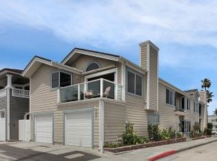 107 12th St, Newport Beach, CA 92661