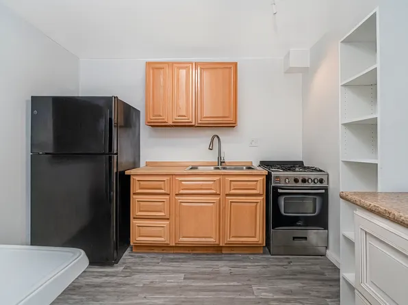 1740 East 13th Street image 15 of 24