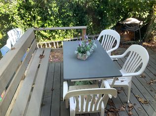 40 Lee Ave, Newport, RI 02840