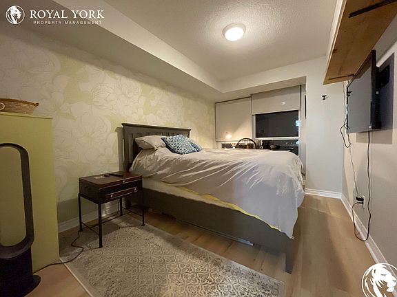 4th image of 2325 Central Park Dr #601