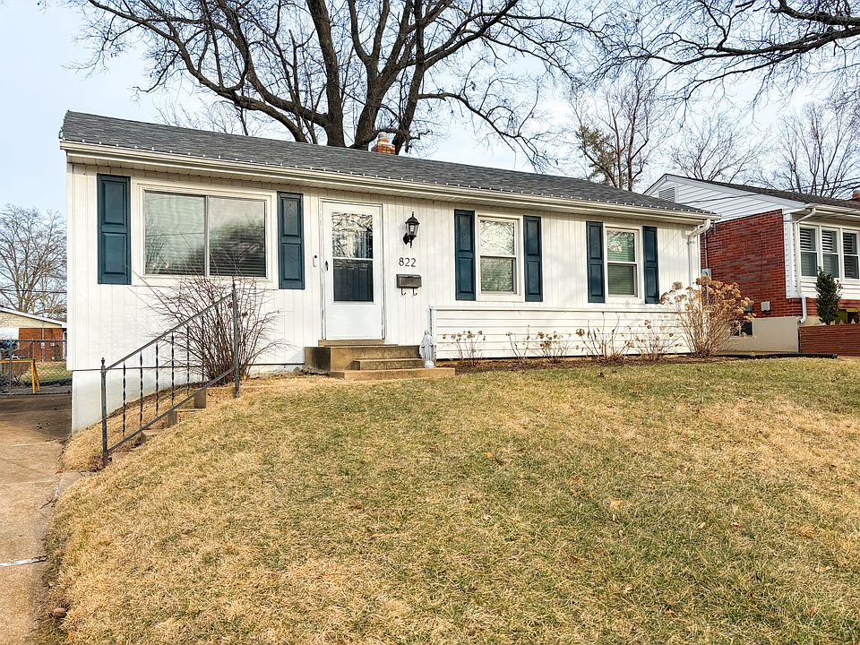 1st image of 822 N Woodlawn Ave
