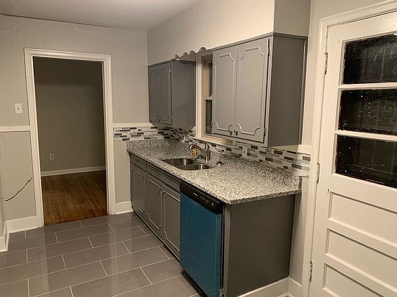 4th image of 4448 Dunn Ave