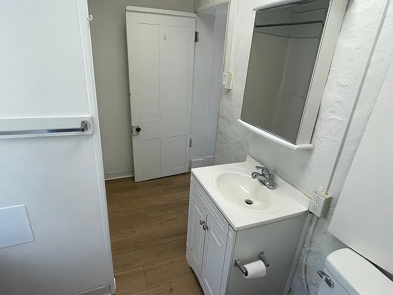 165 Green Ln #1 — Photo 9
