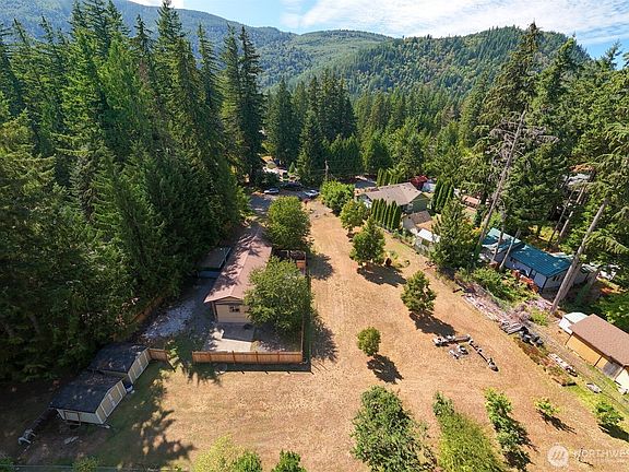 3rd image of 8372 Juniper Lane