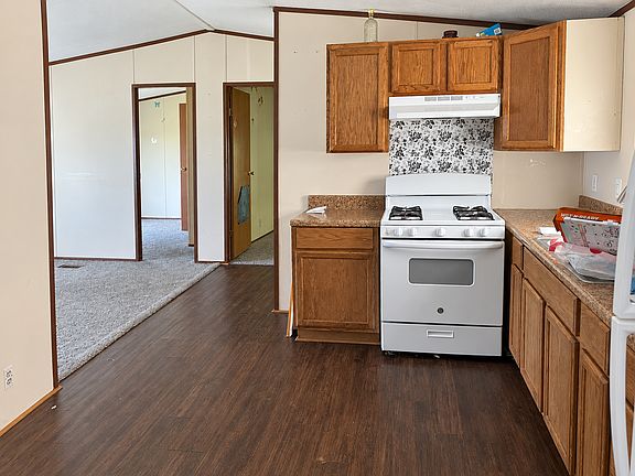 4th image of 207 Lewis St