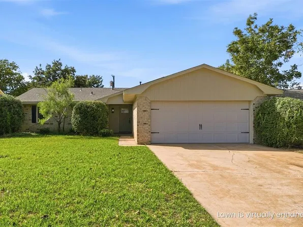2501 N Flamingo Ln, Altus, OK 73521