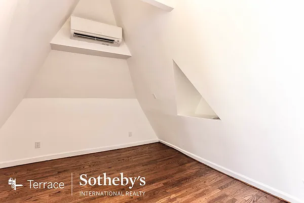 Rented by Terrace Sotheby's International Realty | media 16