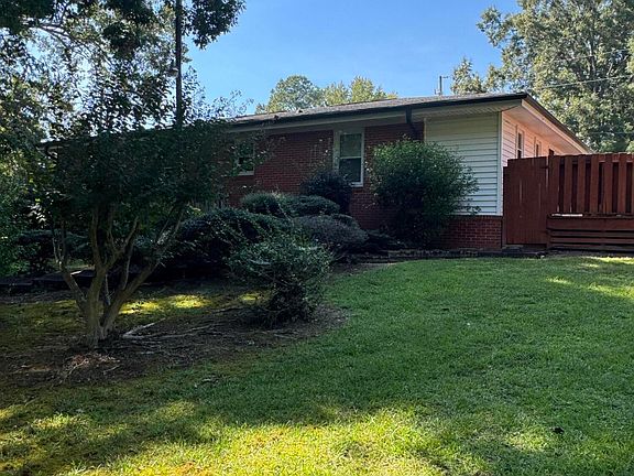 5th image of 605 Starling St