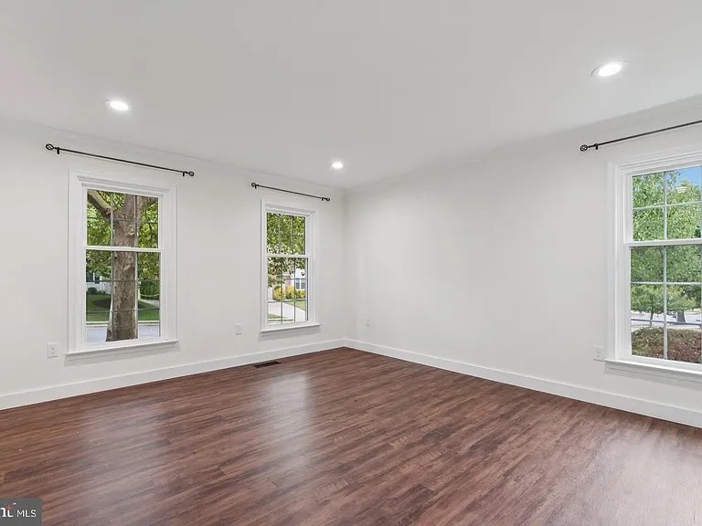 1291 Mason Mill Ct — Photo 20