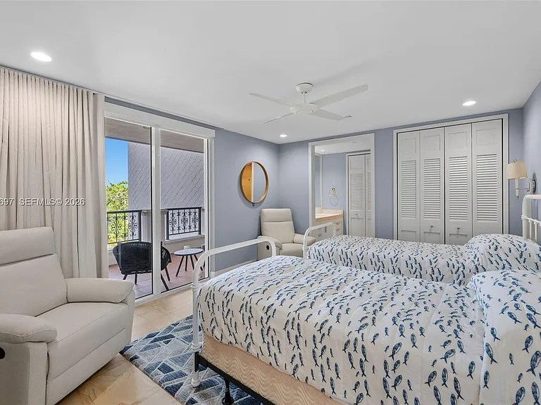 5245 Fisher Island Dr #5245 — Photo 36