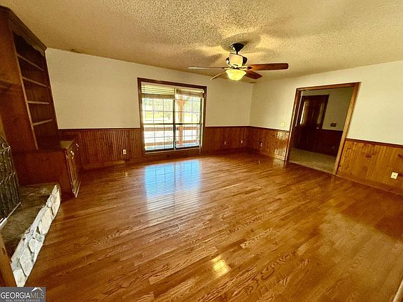 5th image of 1504 W Golden Rd #Na