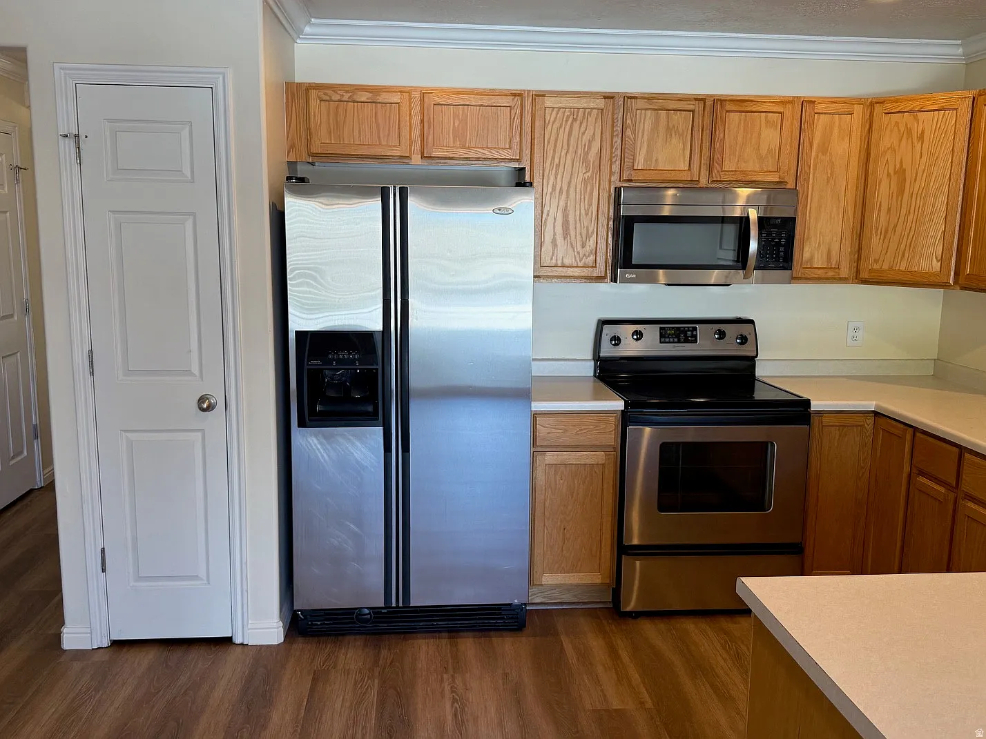 4 bed, 3.5 bath, 2167 sqft, $2,350 — Photo 3