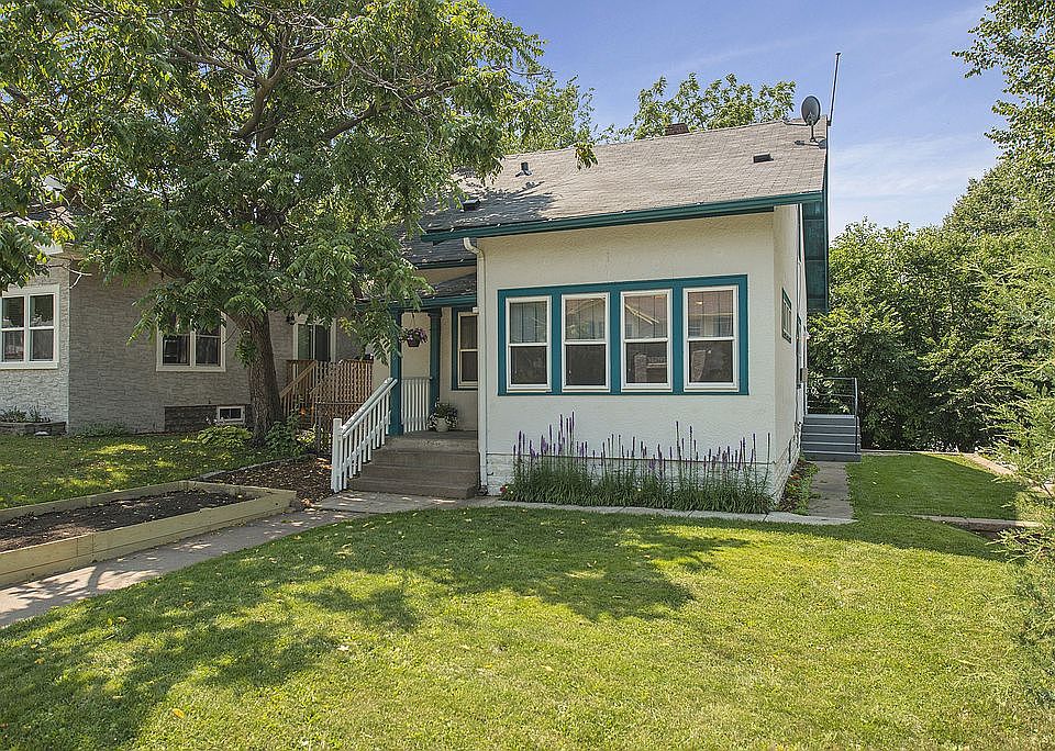 1st image of 2656 Buchanan St NE