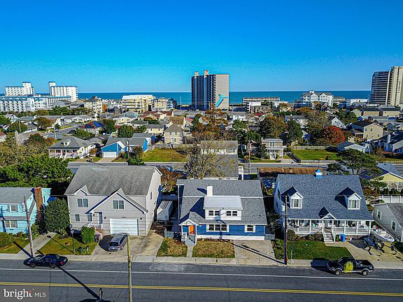 3rd image of 8800 Caribbean Dr