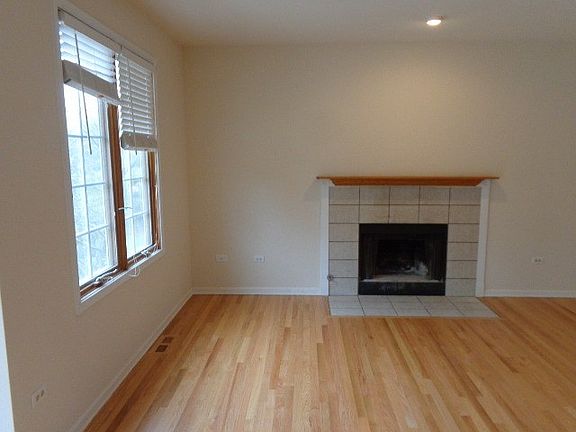 4th image of 1200 Morraine Dr