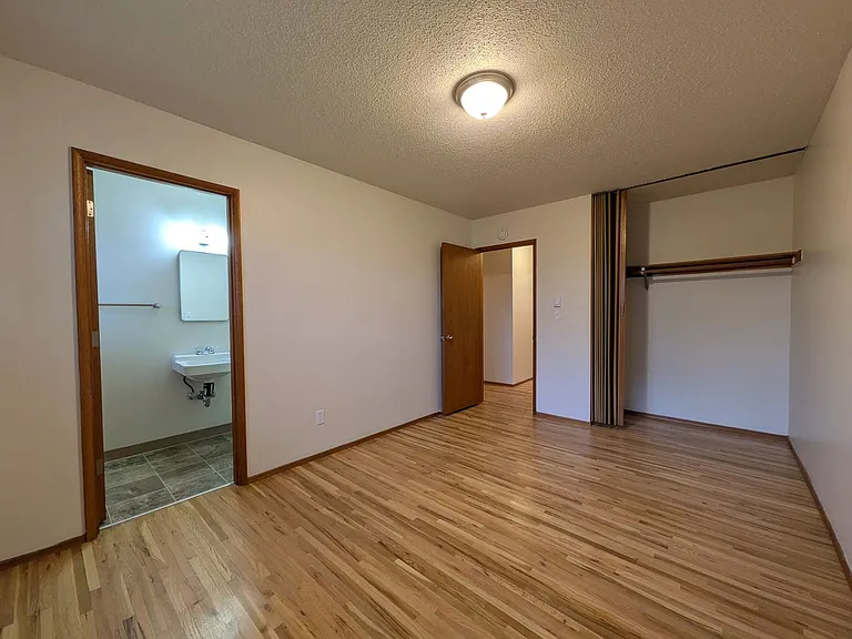 Bel Air Apartments — Photo 25
