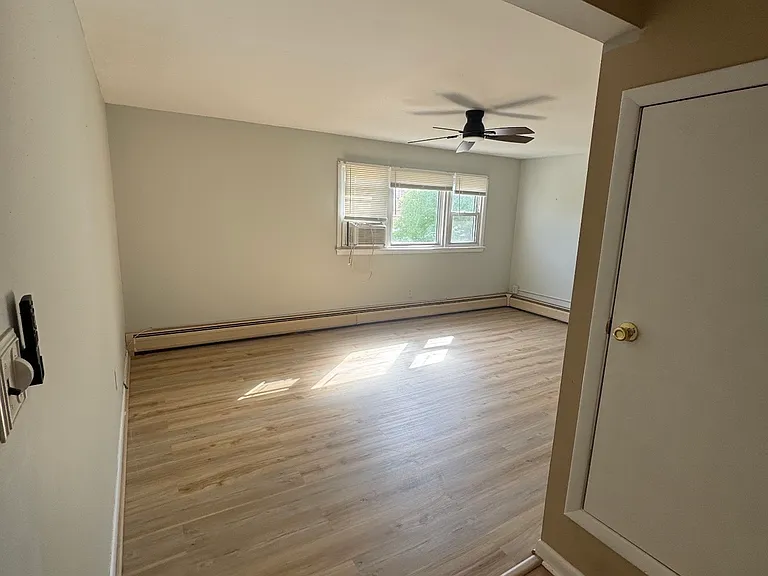 119 Garibaldi Ave #2 — Photo 4