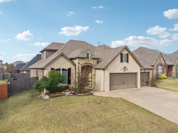 1312 S Desert Palm Ln, Broken Arrow, OK 74012