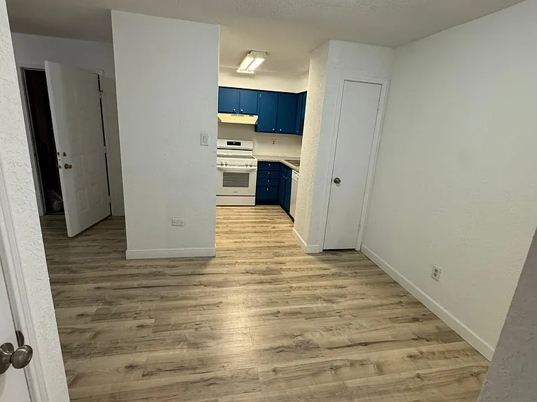 9350 Country Creek Dr #49 — Photo 3