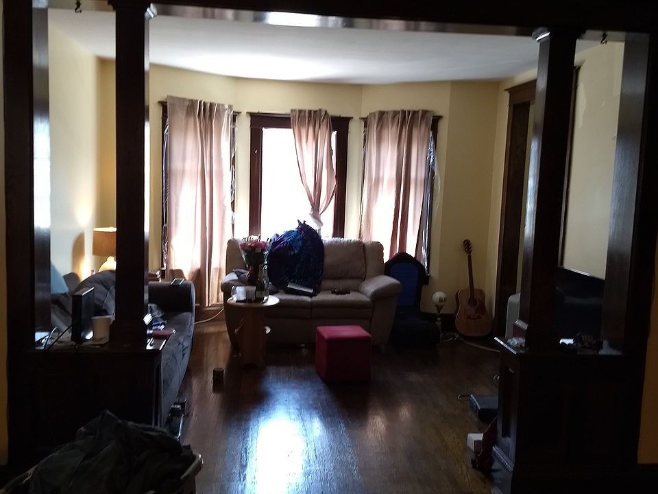 1st image of 296 Bird Ave