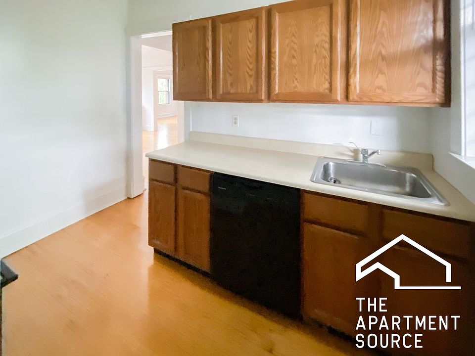 1st image of 1456 W Cornelia Ave APT 3
