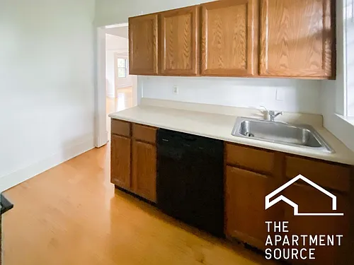 1456 W Cornelia Ave #3 Photo 1