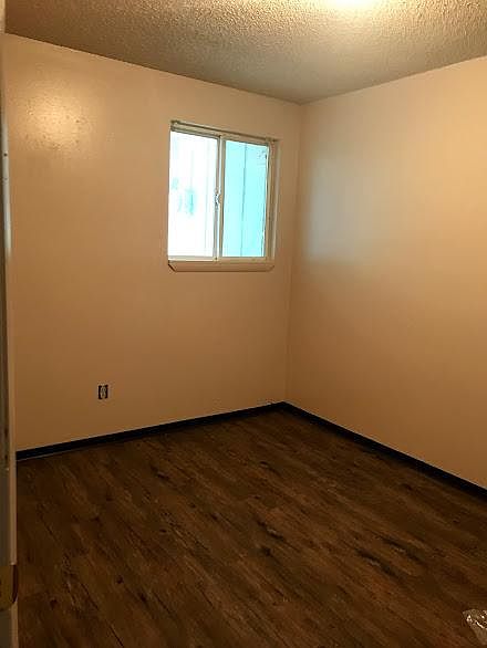 2nd image of 817 W Elm St APT A