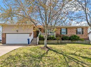 1866 Cottonwood Dr, Imperial, MO 63052