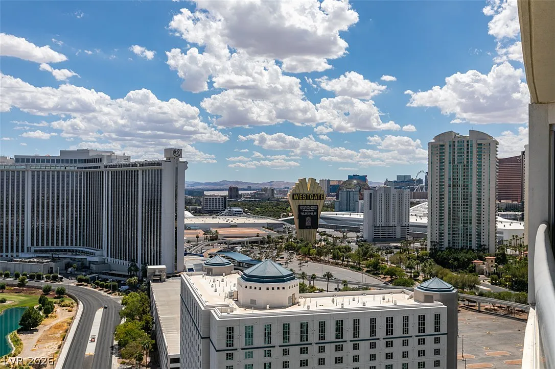 1 bed, 1.5 bath, 814 sqft, $2,100 — Photo 1