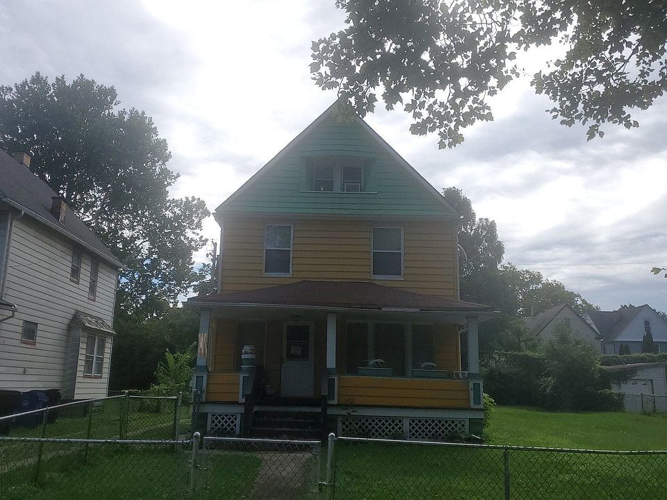 1st image of 691 E 115th St
