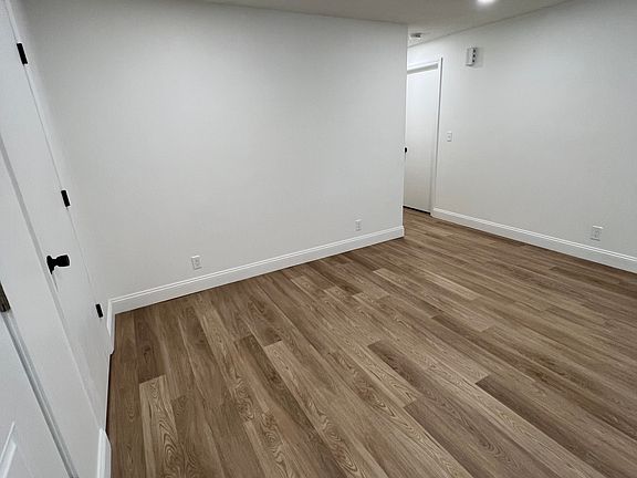 5th image of 14310 NE 14th Cir #14310