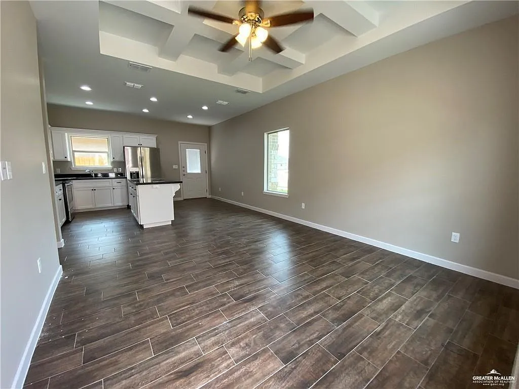 2 bed, 2.0 bath, 1050 sqft, $1,000 — Photo 2