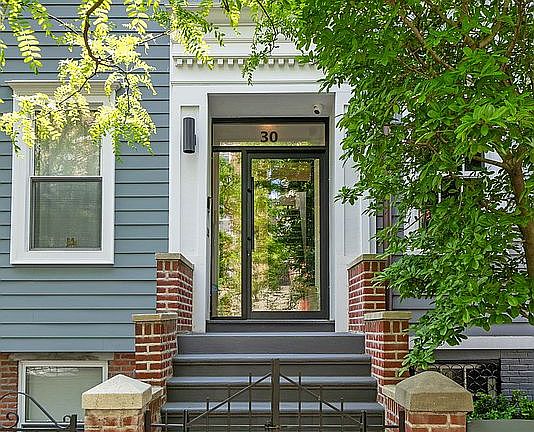 2nd image of 30 Bergen St