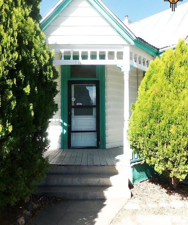 1st image of 1100 Douglas Ave