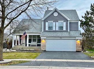 7844 Geneva Dr, Gurnee, IL 60031