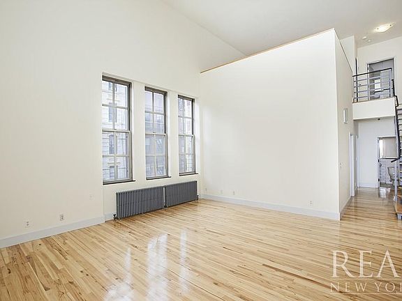 2nd image of 130 Orchard St APT 32