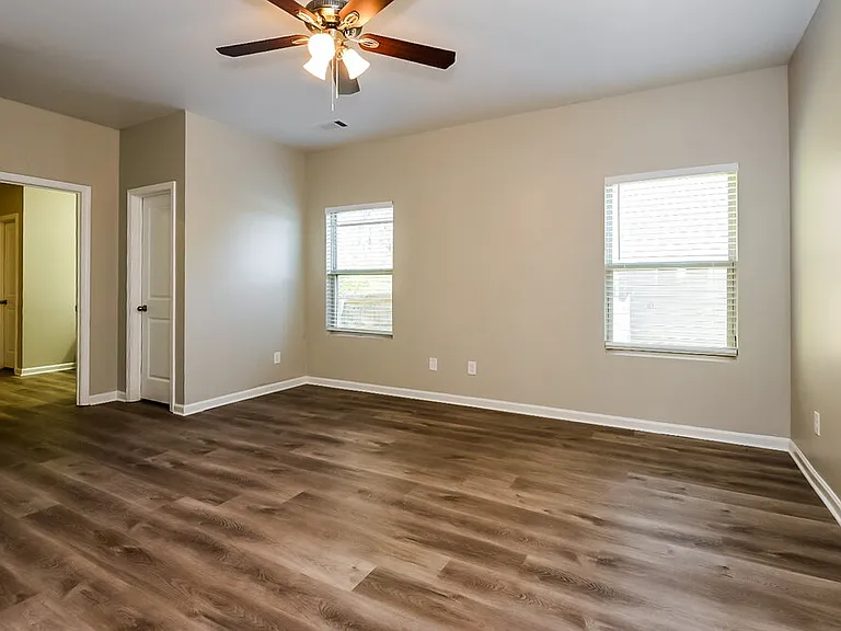 3517 Mica Cir SE — Photo 10