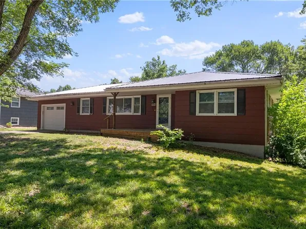 1327 S Mulberry St, Ottawa, KS 66067
