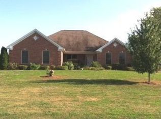 8614 Fernwood Dr, Columbia, IL 62236