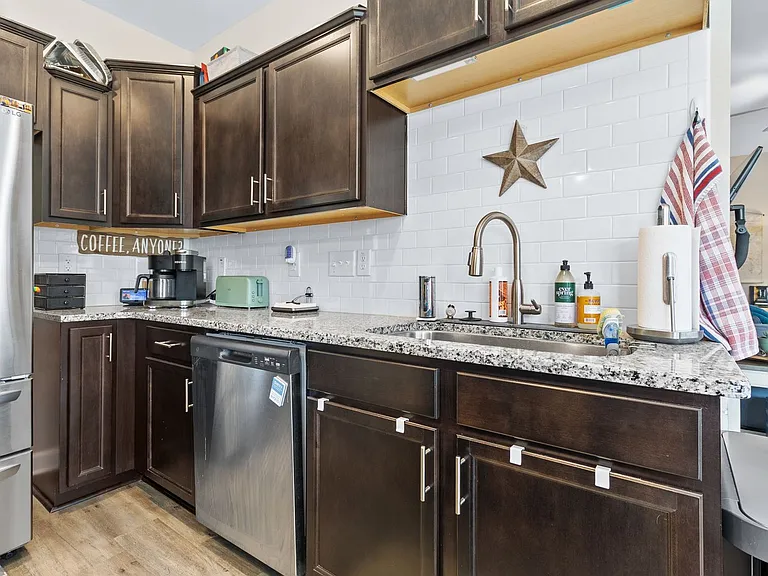 50 Basswood Ct — Photo 16