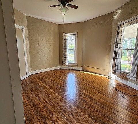 2nd image of 303 W Broadway Blvd #1