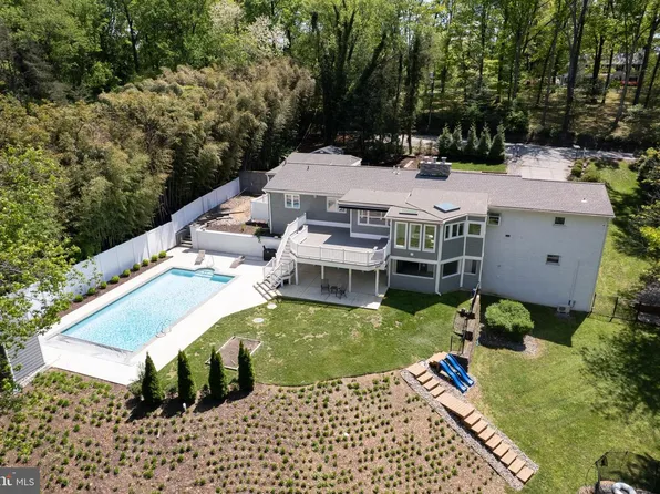 2728 Old Court Rd, Baltimore, MD 21208