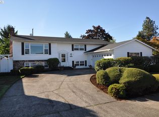 17250 NE Wasco St, Portland, OR 97230