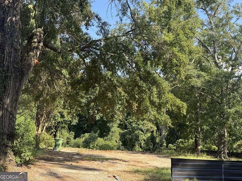 2nd image of 2130 Fairburn Rd SW