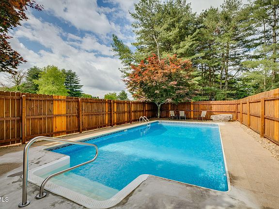 3rd image of 209 Harmony Acres Dr E #E